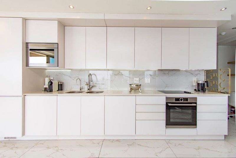 To Let 2 Bedroom Property for Rent in Sea Point Western Cape